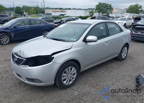 2010 Kia Forte Ex z USA, uszkodzony, nr VIN KNAFU4A23A5060491